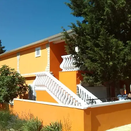 アパート Batarilo *